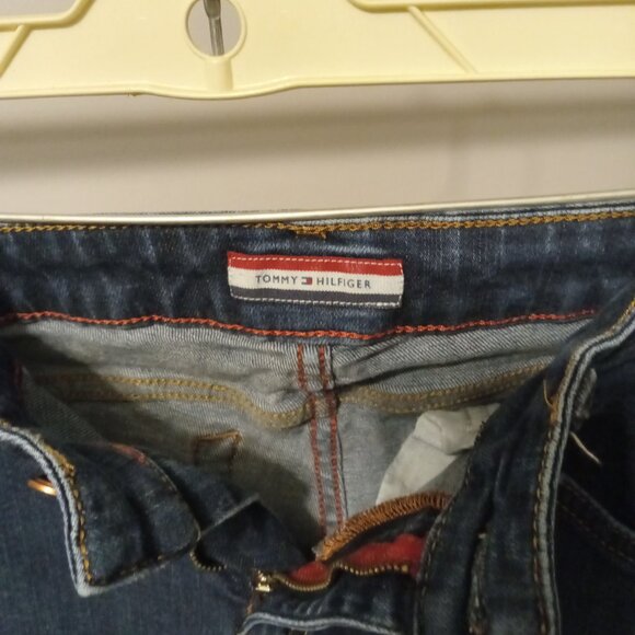 Ladies Tommy Hilfiger straight leg jeans size 6R in great condition - Picture 3 of 3